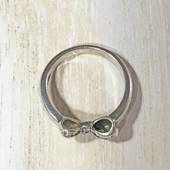 AUTHENTIC BLOOM NYC STERLING SILVER DAINTY BOW & CZ ACCENT BAND RING SIZE: 7 - Picture 6 of 10